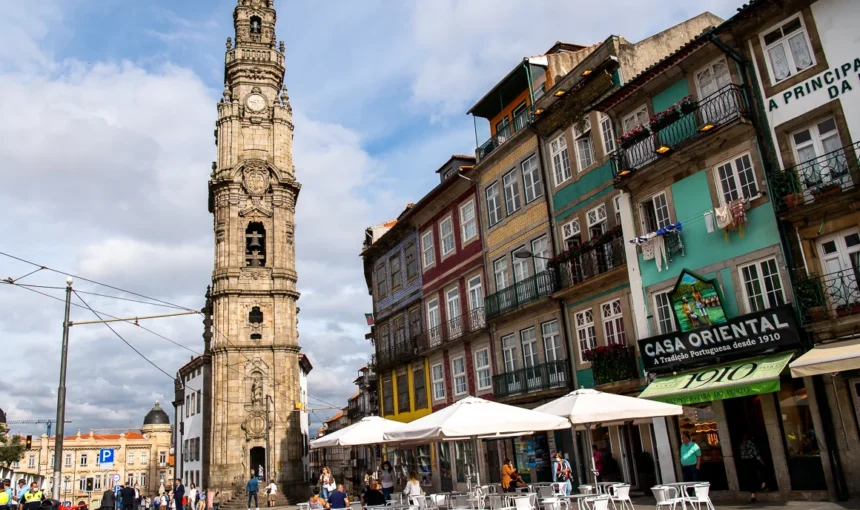 What you need to know about Tower of Clérigos – a tour